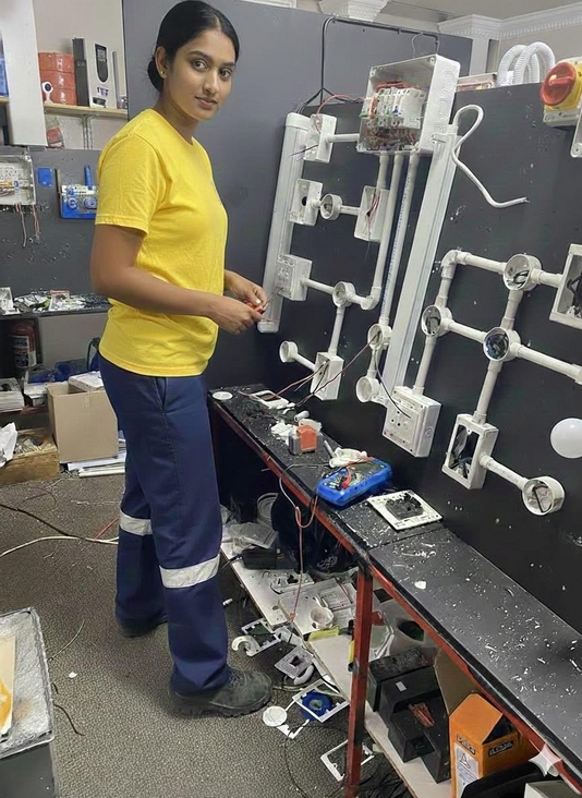 Electrician (House Wiring Fitter)